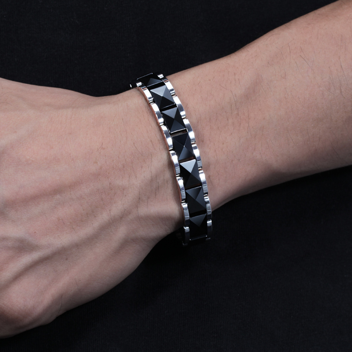 ARADOO Minimalist Pyramid Desi - Ceramic Link Bracelet avis et prix